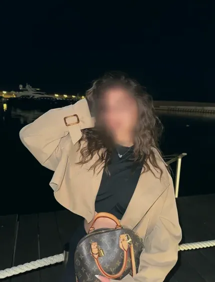 Abril, 29 años