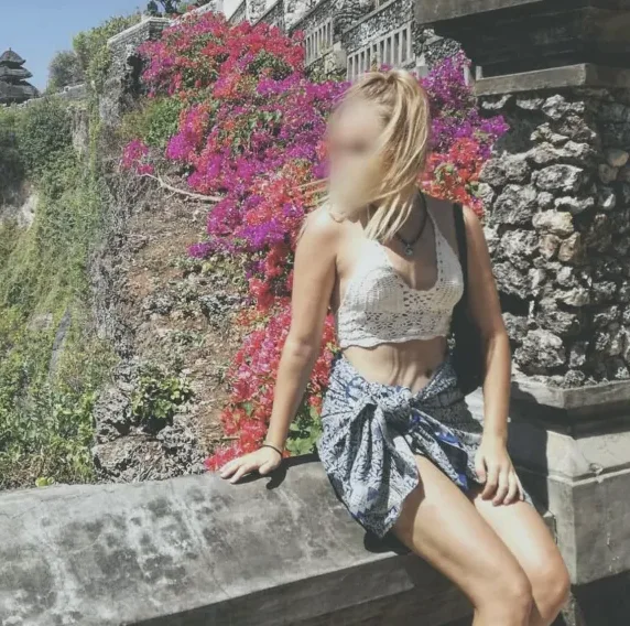 Lara, 20 años